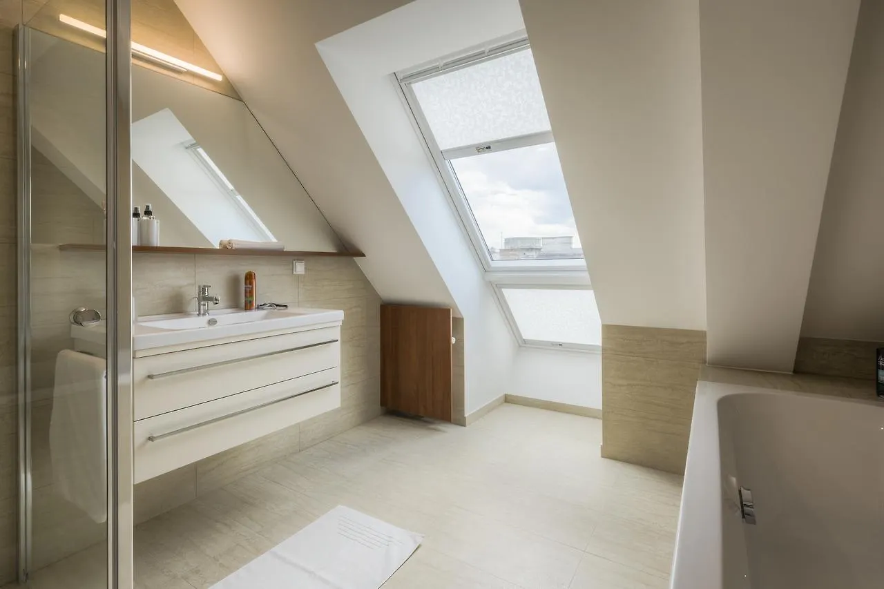 Vienna Grand Apartments City 0*,