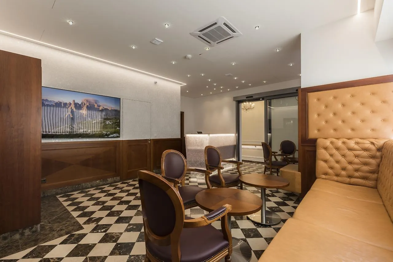 Vienna Grand Apartments City
