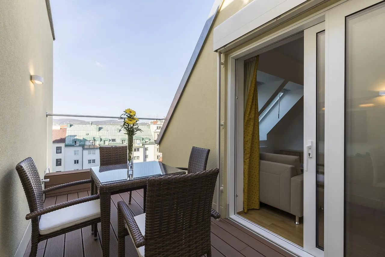 Vienna Grand Apartments City