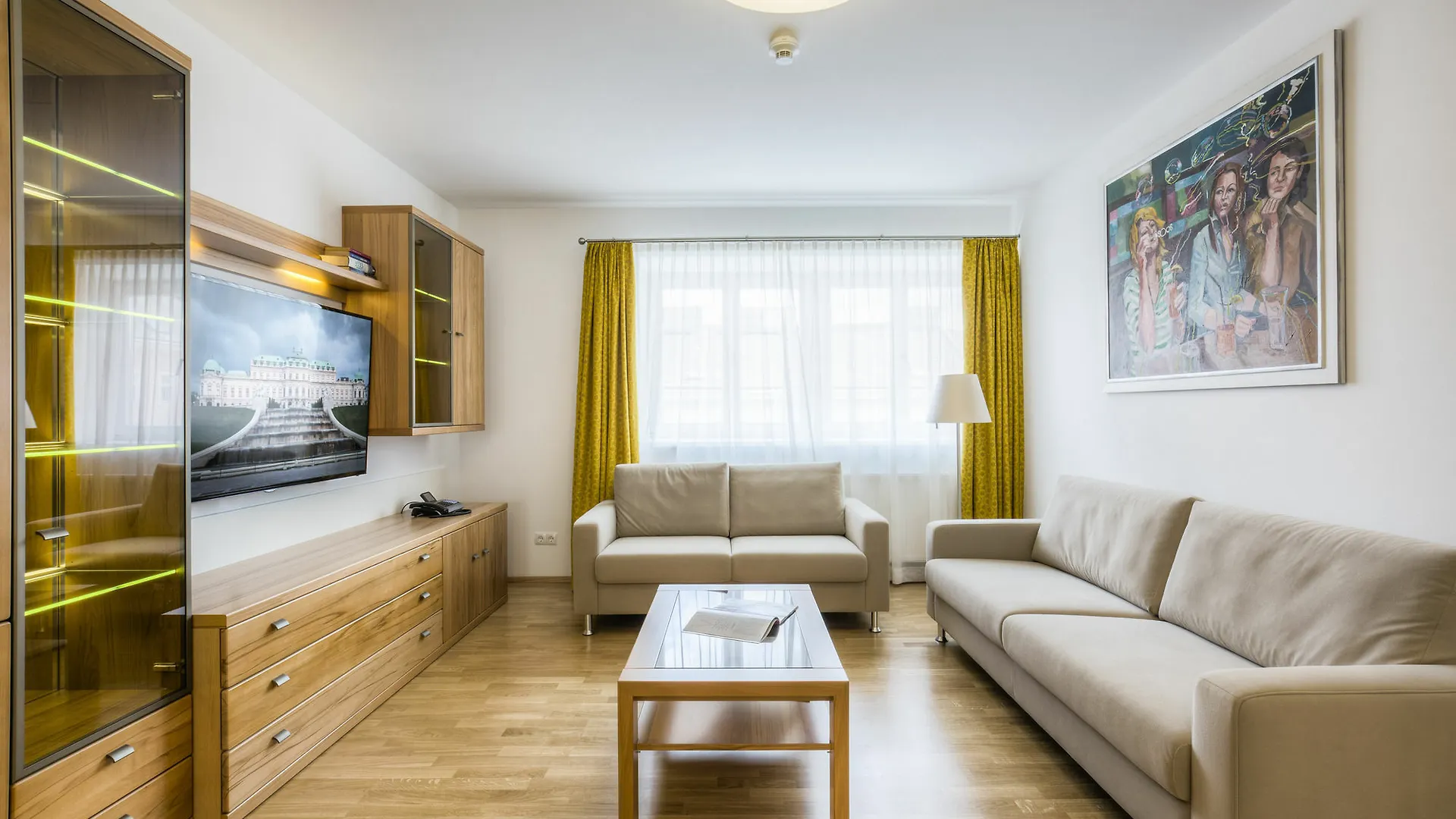 Vienna Grand Apartments City
