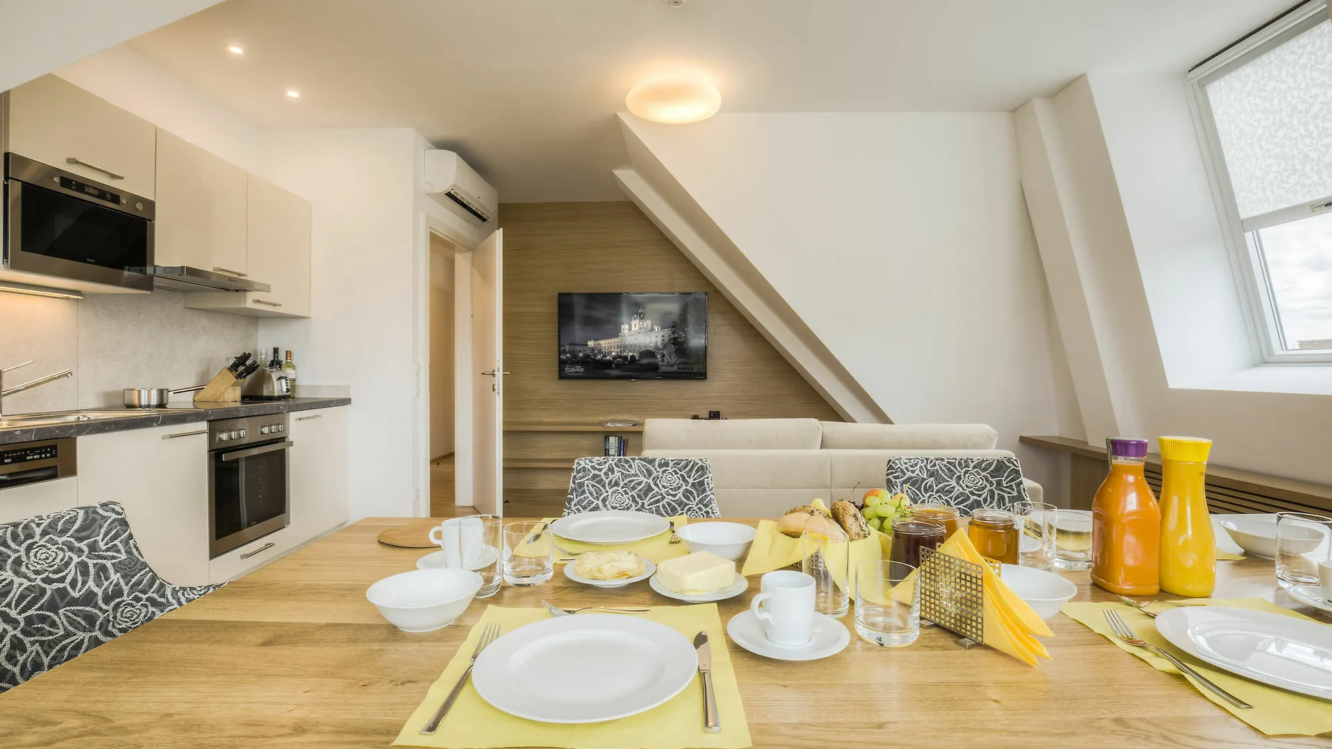 Vienna Grand Apartments City 0*,