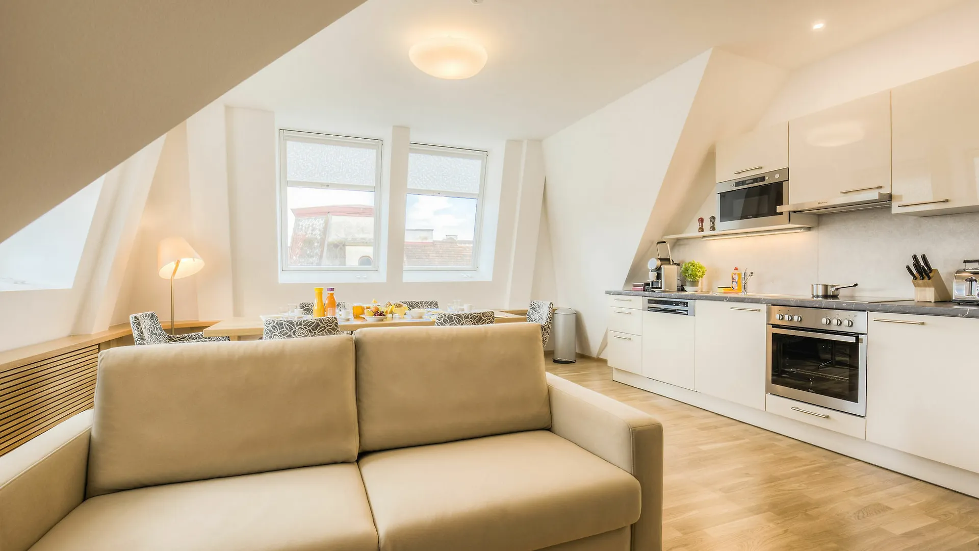 Vienna Grand Apartments City