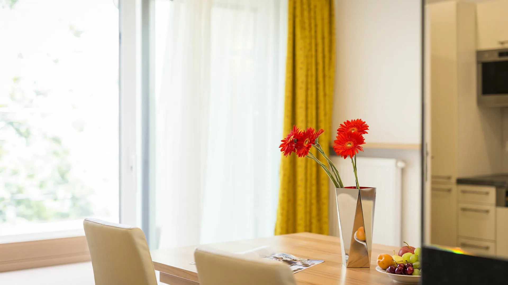 Vienna Grand Apartments City