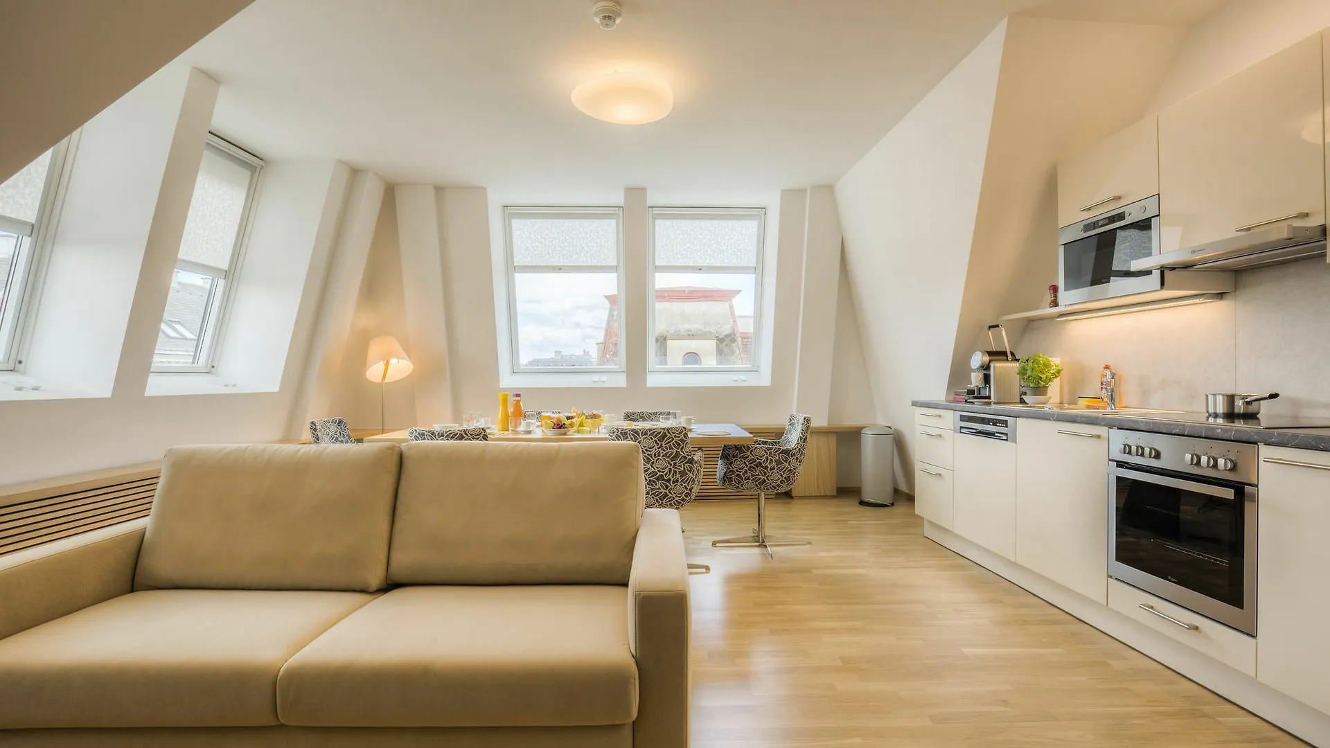 Vienna Grand Apartments City
