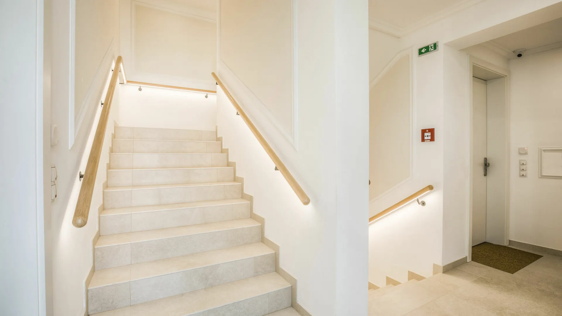 Vienna Grand Apartments City