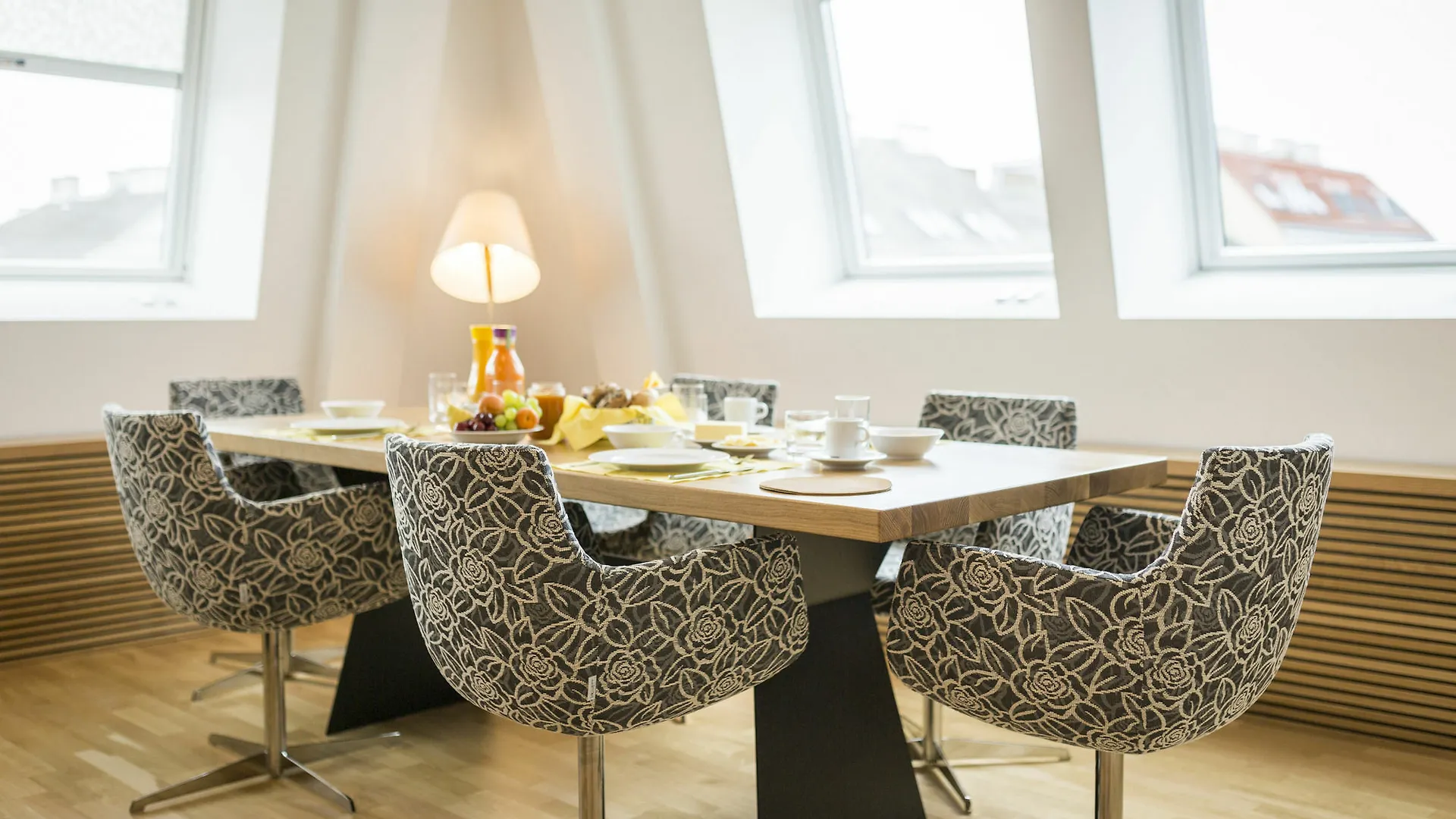 Vienna Grand Apartments City 0*,