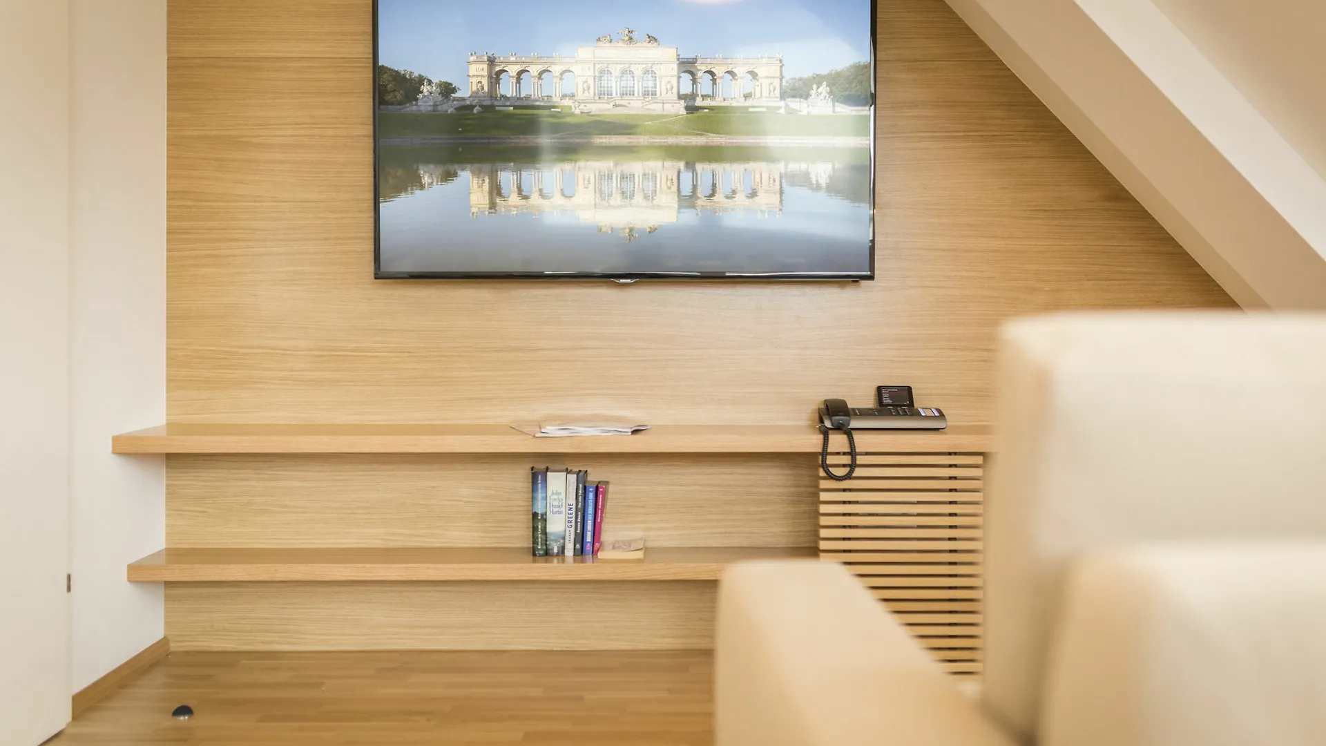 Vienna Grand Apartments City