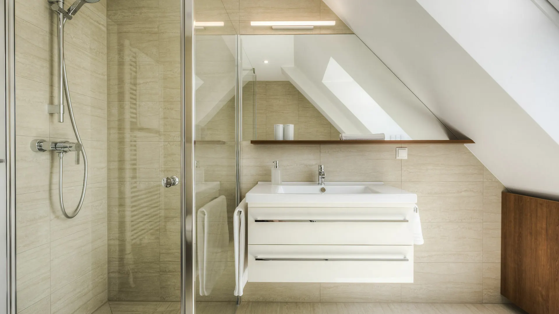 Vienna Grand Apartments City